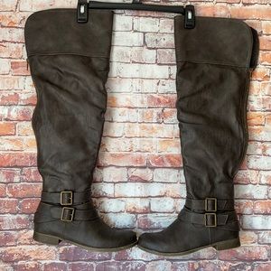 Shoedazzle Boots